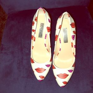 Kissy Pumps